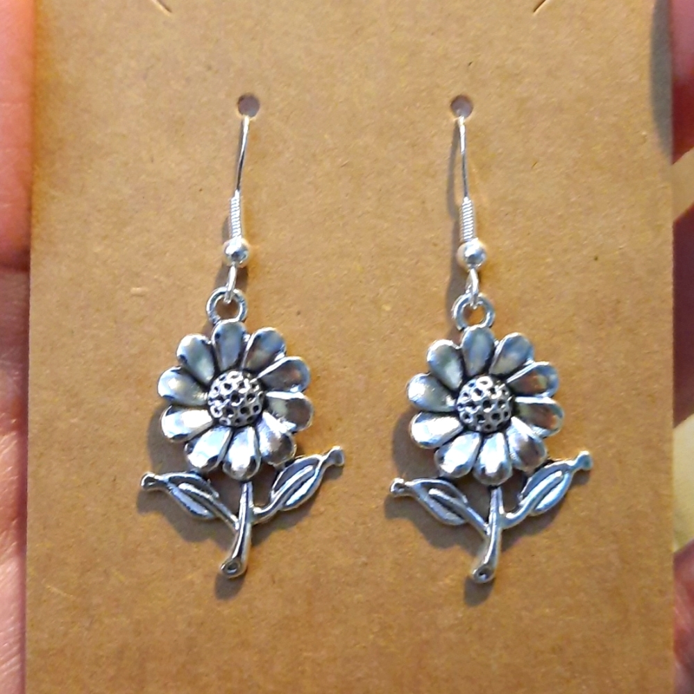 Sunflower hook earrings NEW